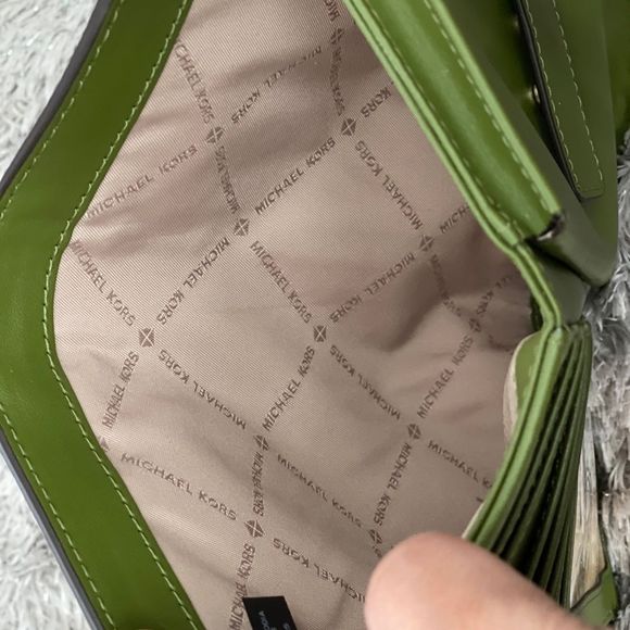 COPY - Michael Kors satchel - Picture 4 of 4